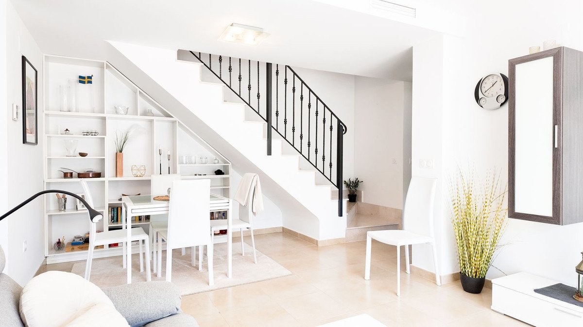 2 Bed Top Floor Apartment in Orihuela Costa