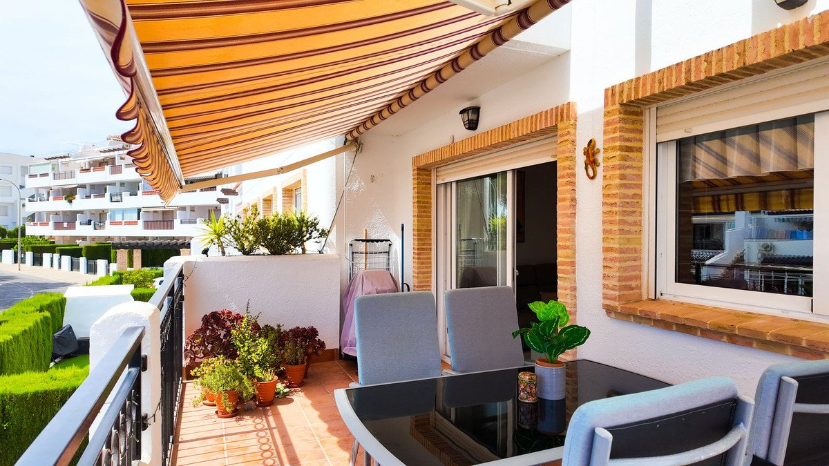 2 Bed Top Floor Apartment in Orihuela Costa