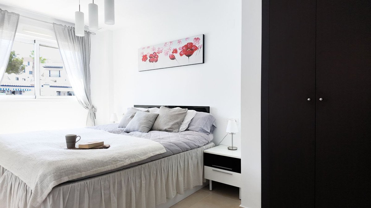 2 Bed Top Floor Apartment in Orihuela Costa