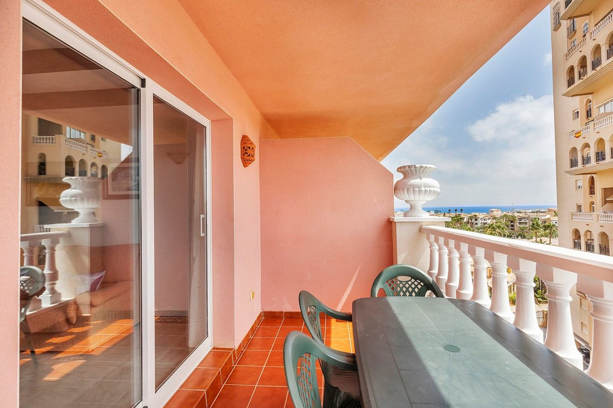 2 Bed Middle Floor Apartment in Playa de los Locos
