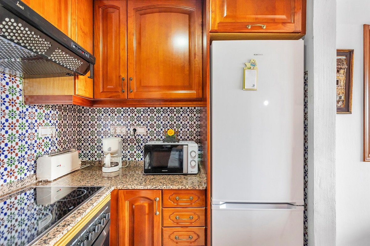 2 Bed Middle Floor Apartment in Playa de los Locos