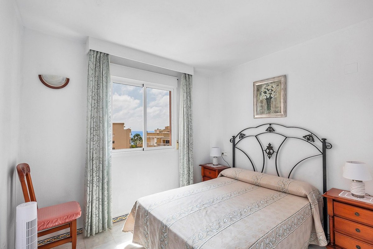 2 Bed Middle Floor Apartment in Playa de los Locos
