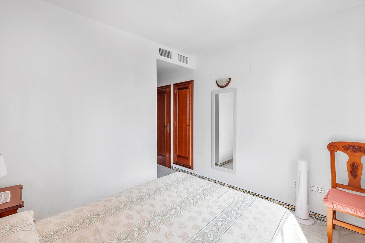 2 Bed Middle Floor Apartment in Playa de los Locos