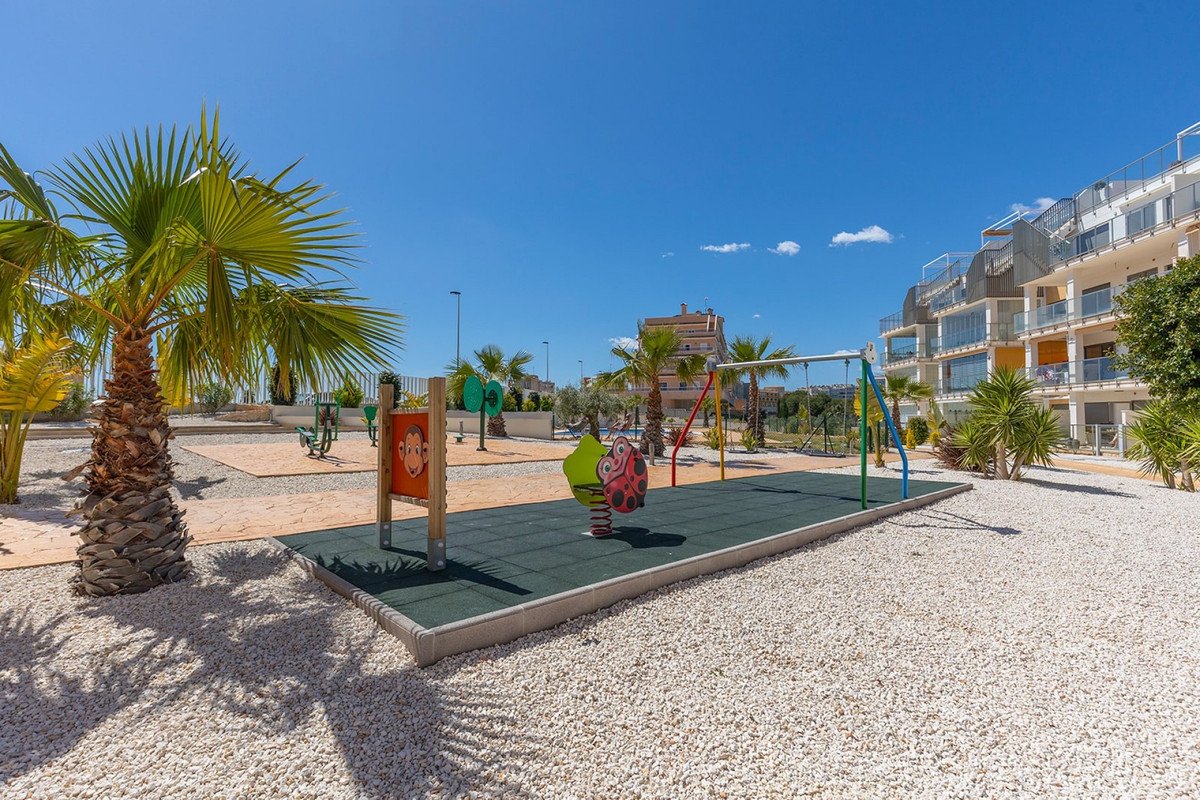 2 Bed Ground Floor Apartment in La Zenia