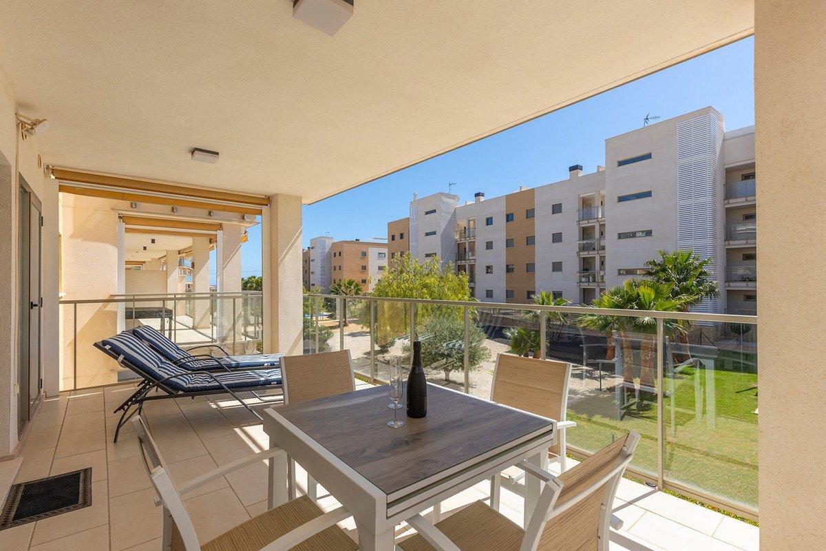 2 Bed Ground Floor Apartment in La Zenia