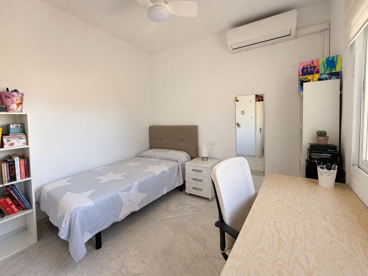 3 Bed Middle Floor Apartment in Doña Julia