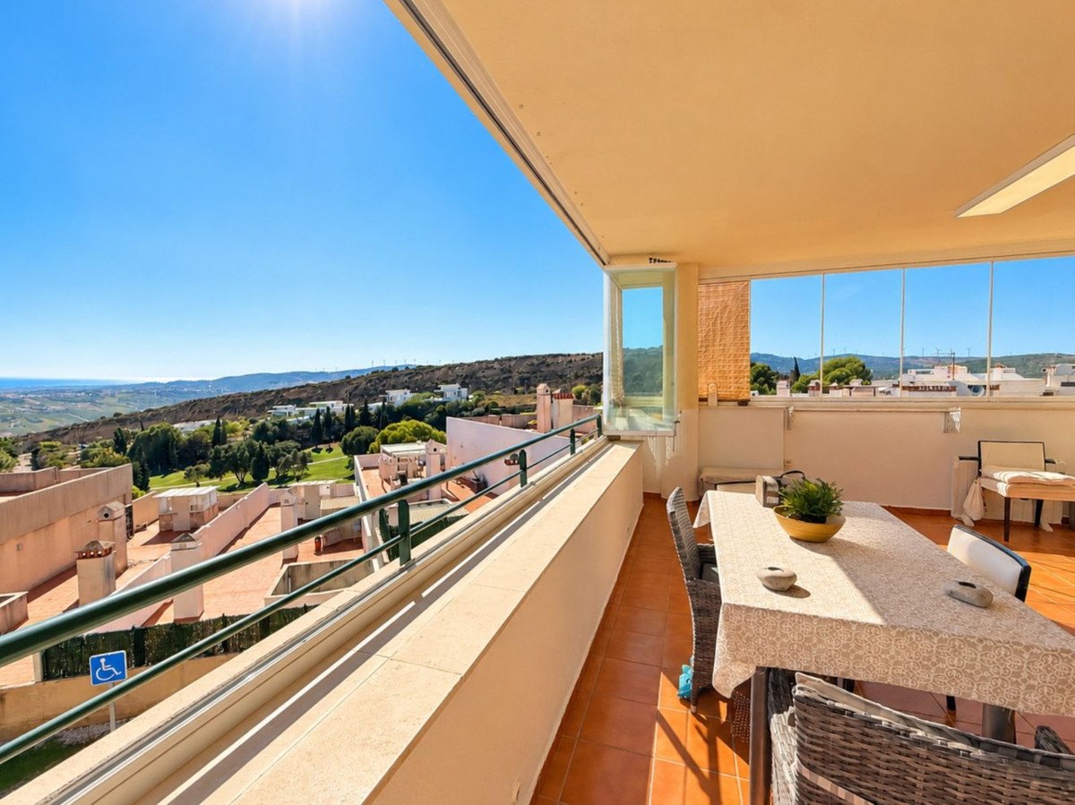 3 Bed Middle Floor Apartment in Doña Julia