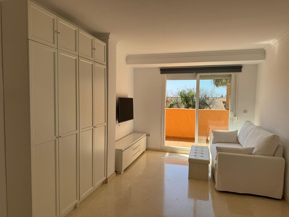 1 Bed Middle Floor Apartment in Elviria
