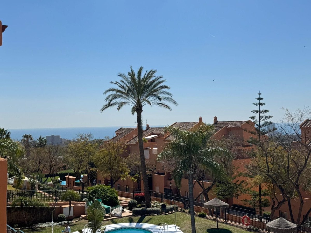1 Bed Middle Floor Apartment in Elviria
