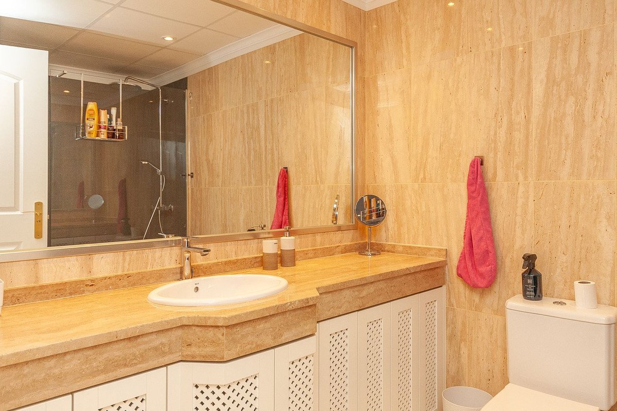 2 Bed Ground Floor Apartment in Elviria