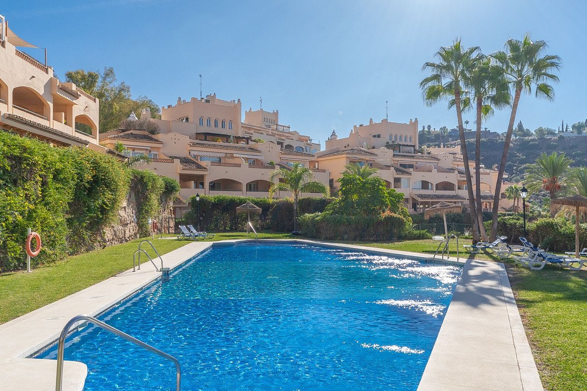 2 Bed Ground Floor Apartment in Elviria