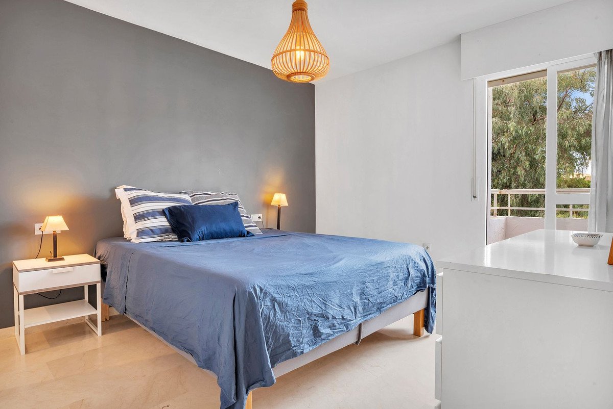 2 Bed Top Floor Apartment in Marbesa