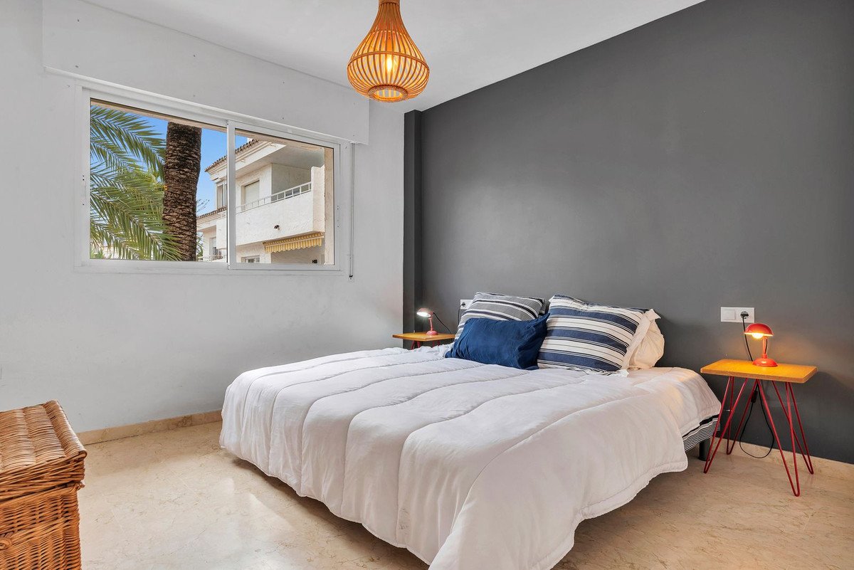 2 Bed Top Floor Apartment in Marbesa