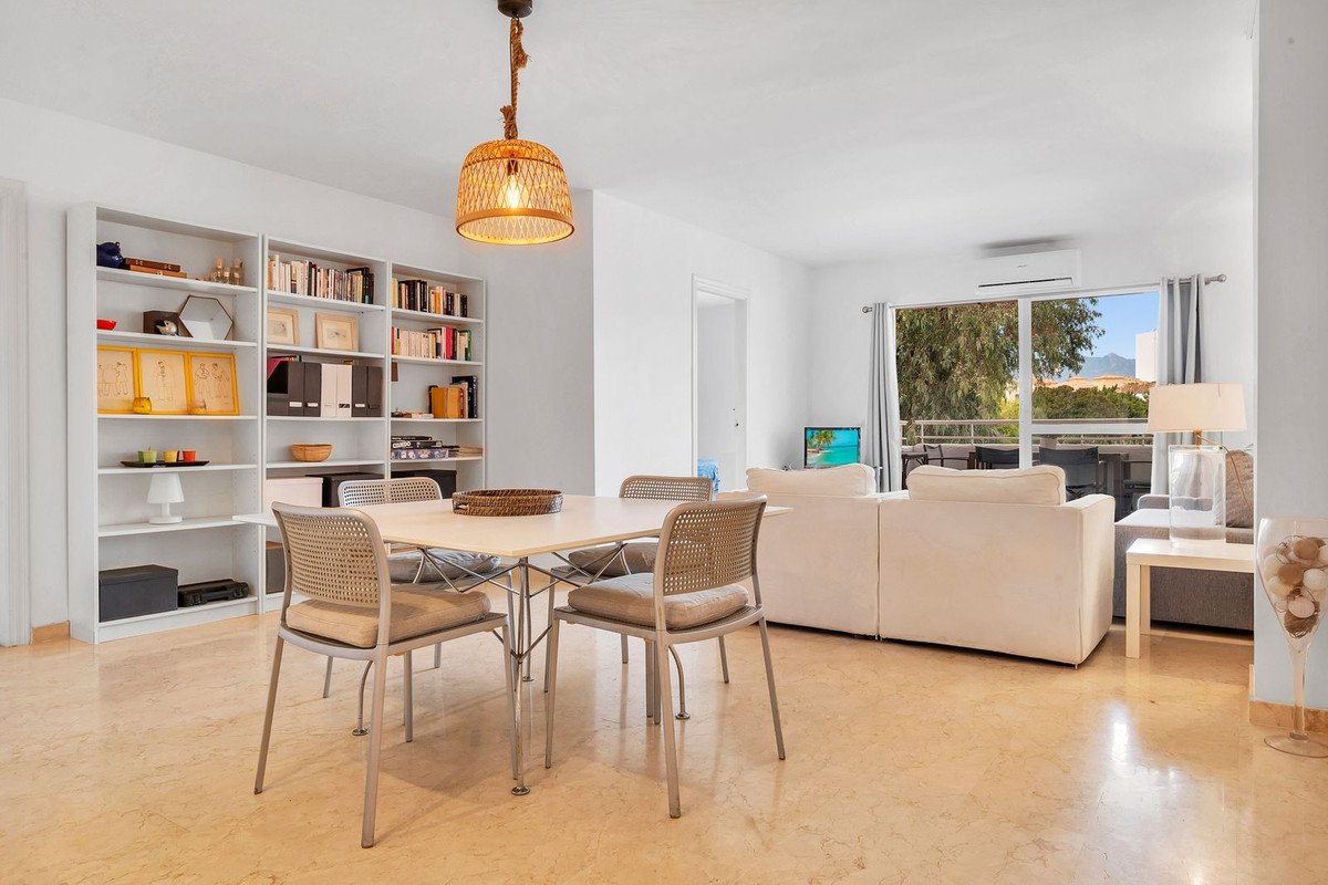 2 Bed Top Floor Apartment in Marbesa