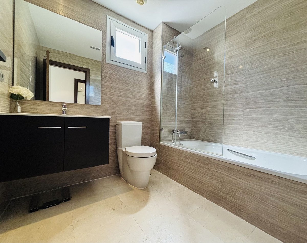 3 Bed Ground Floor Apartment in La Mairena