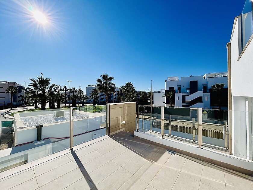3 Bed Detached Villa in Urbanización El Raso
