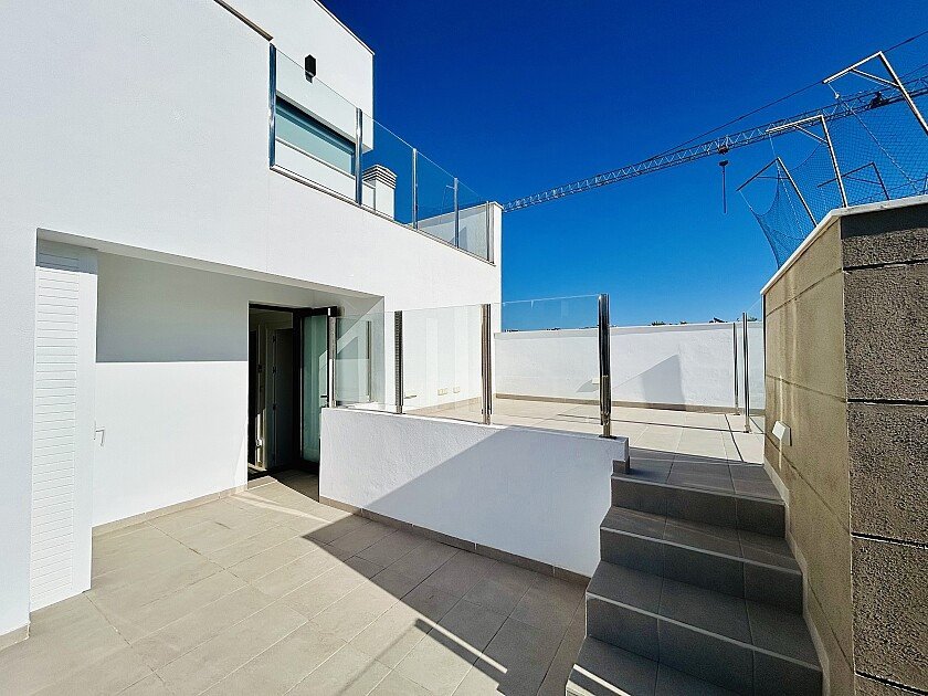 3 Bed Detached Villa in Urbanización El Raso