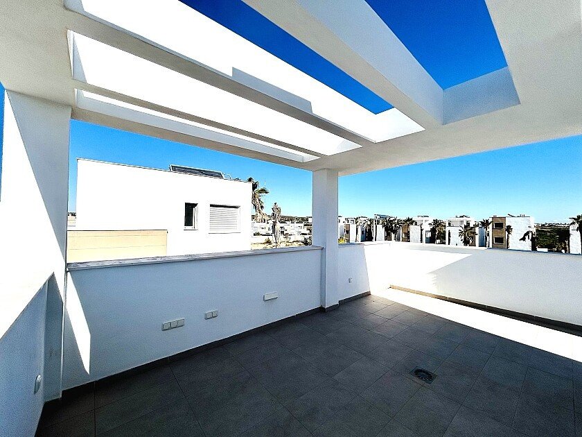 3 Bed Detached Villa in Urbanización El Raso