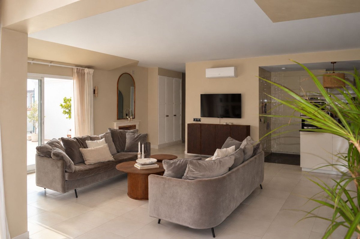 2 Bed Penthouse in Higueron