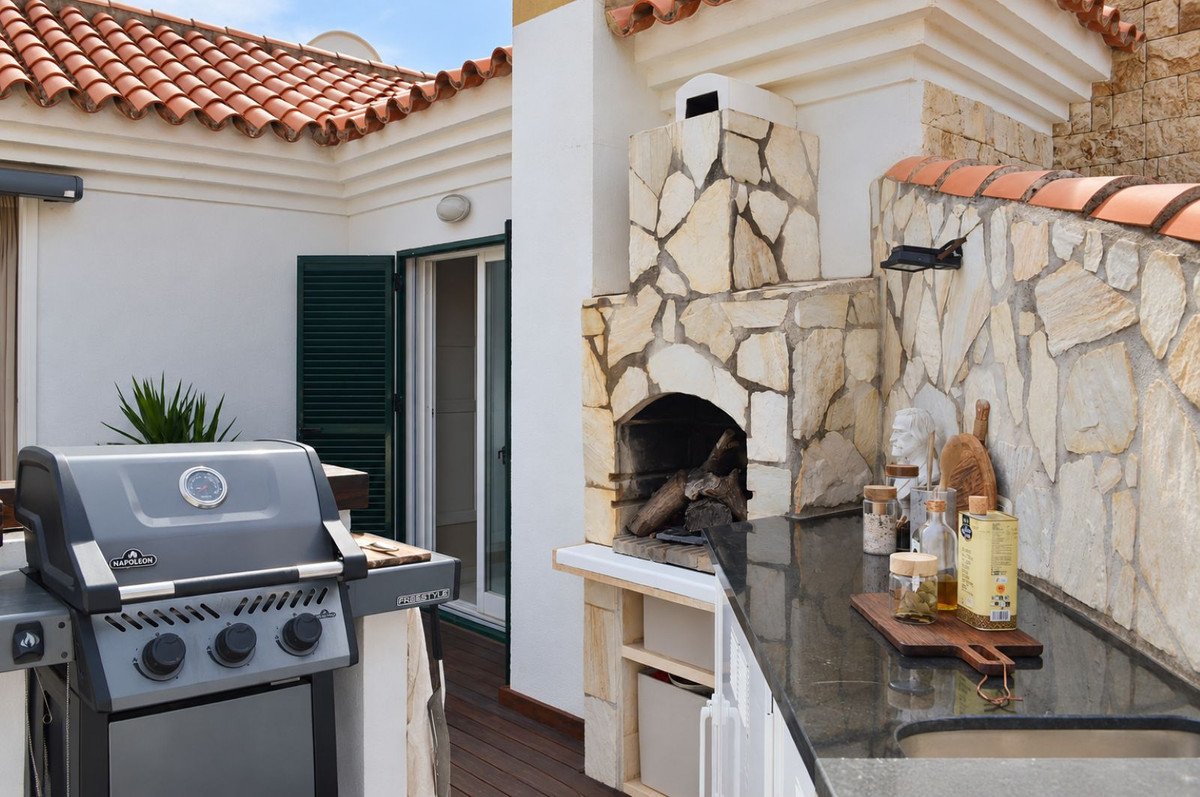 2 Bed Penthouse in Higueron