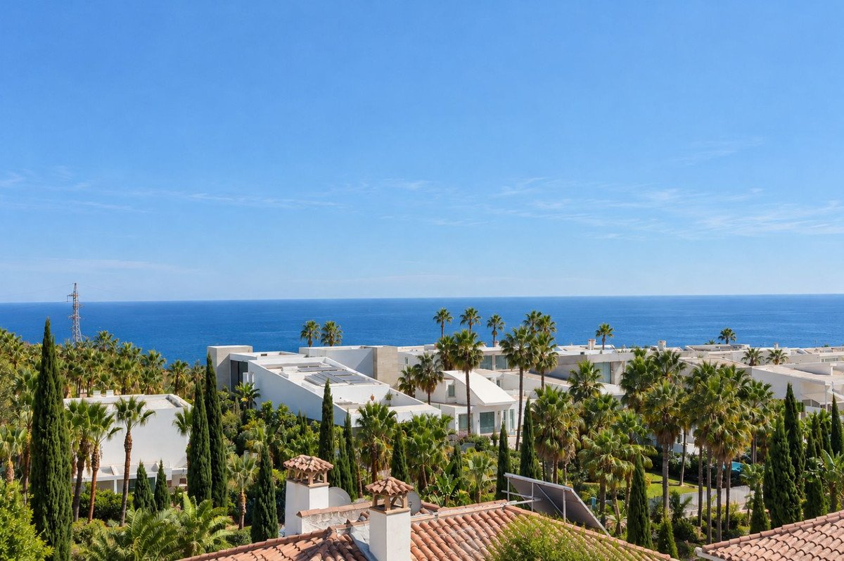 2 Bed Penthouse in Higueron