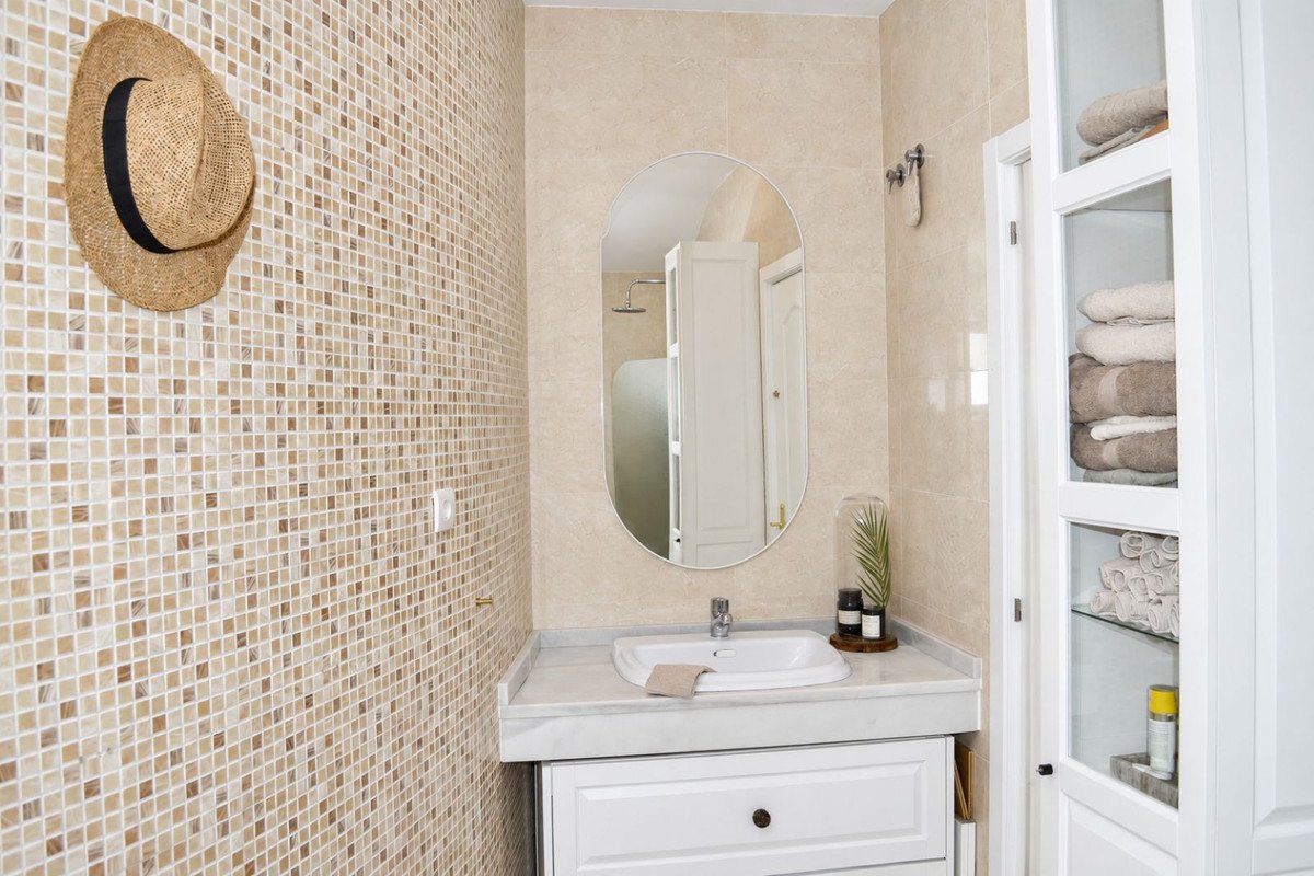 2 Bed Penthouse in Higueron