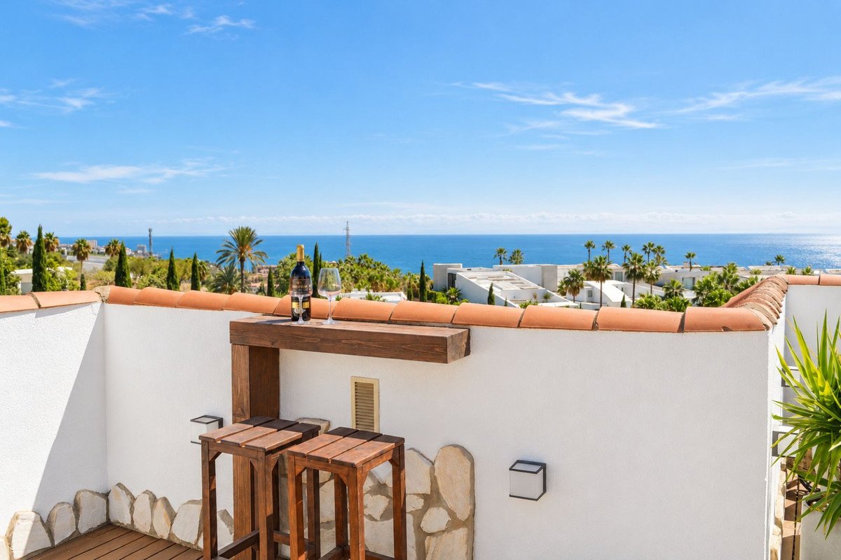 2 Bed Penthouse in Higueron