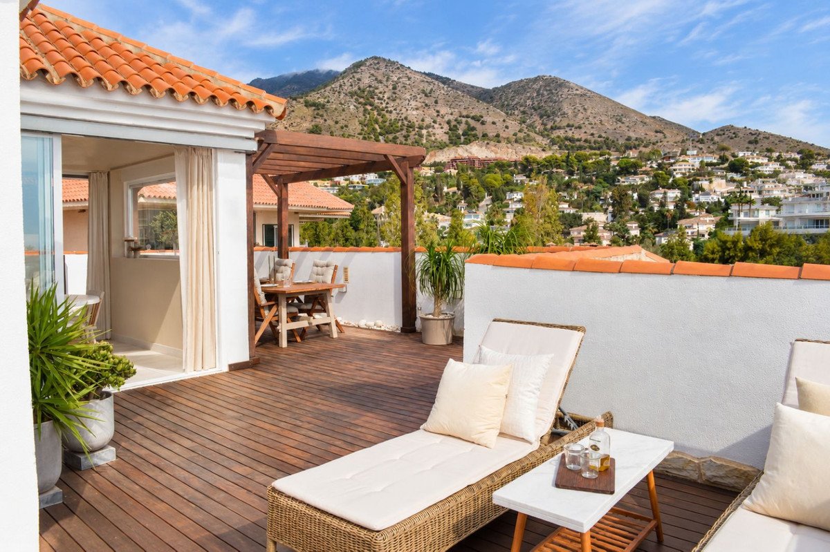2 Bed Penthouse in Higueron