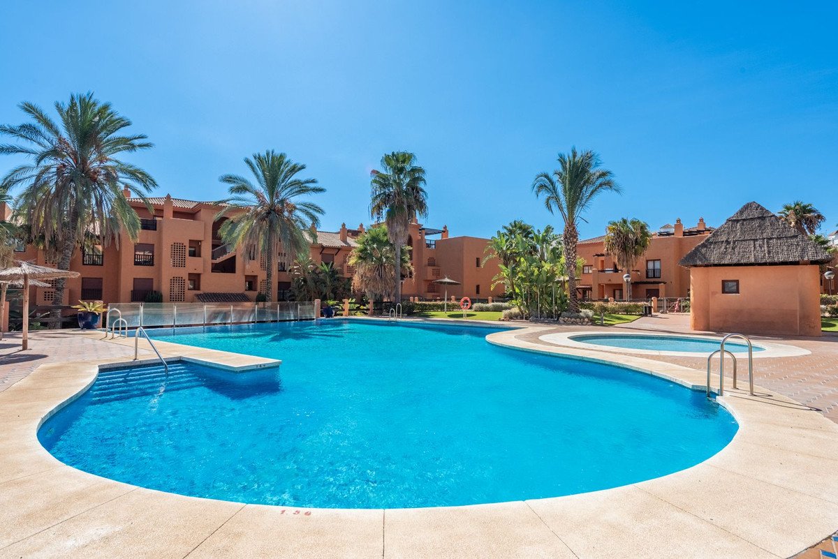 3 Bed Penthouse Duplex in New Golden Mile