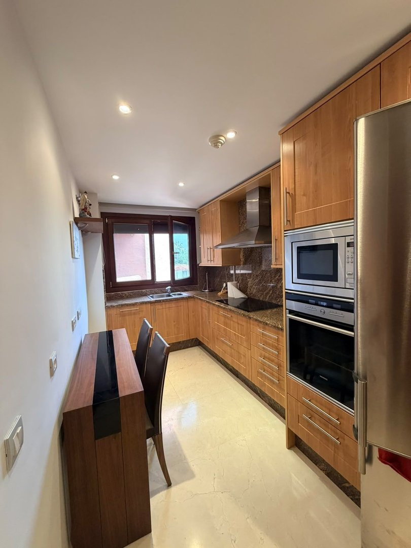 2 Bed Middle Floor Apartment in New Golden Mile