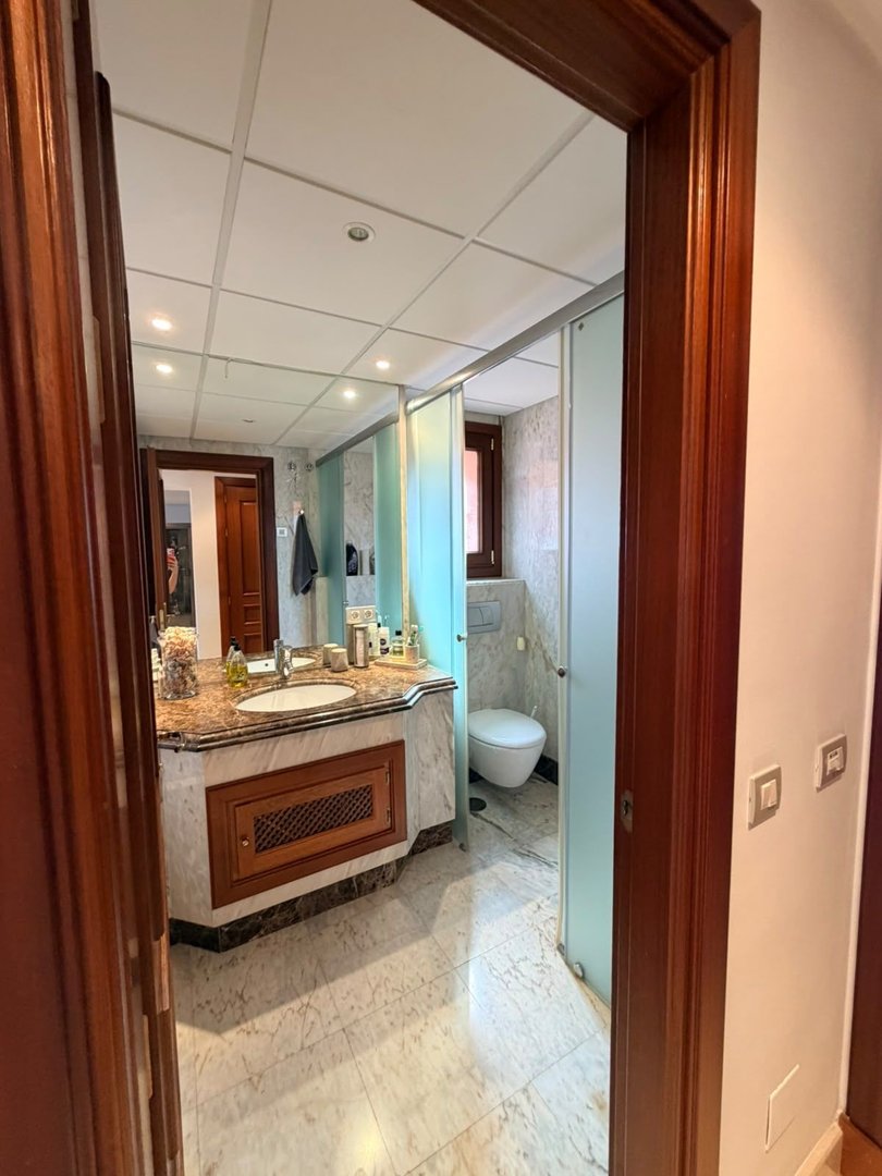 2 Bed Middle Floor Apartment in New Golden Mile