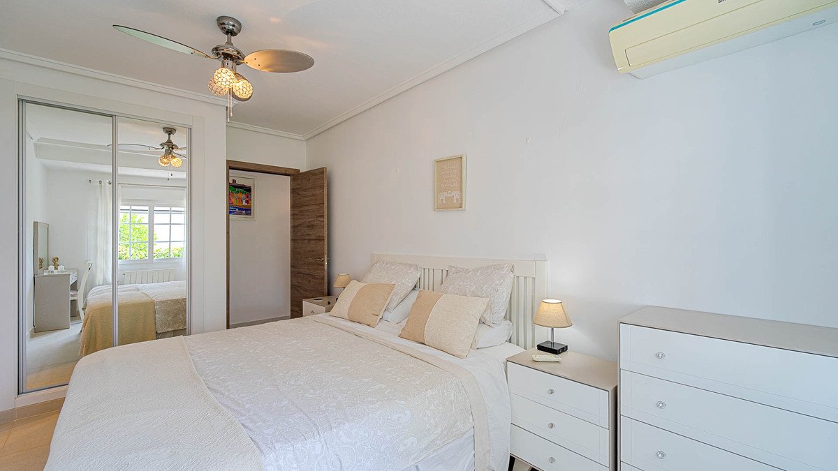 3 Bed Detached Villa in Villamartin