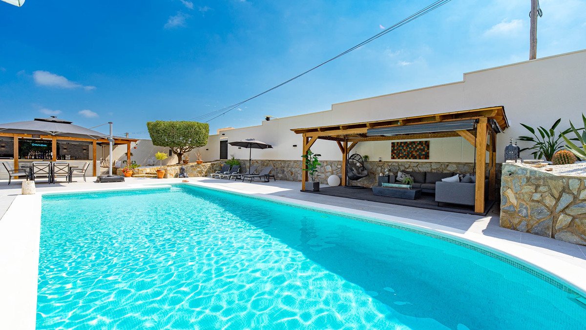 3 Bed Detached Villa in Villamartin