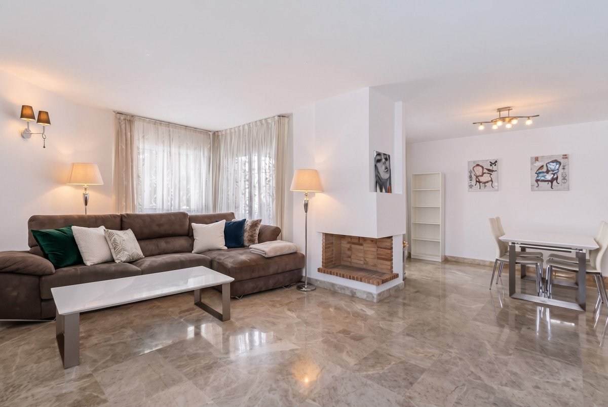 3 Bed Townhouse in Nueva Andalucía