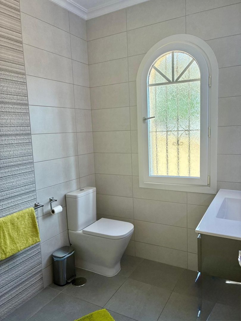 5 Bed Detached Villa in La Zenia