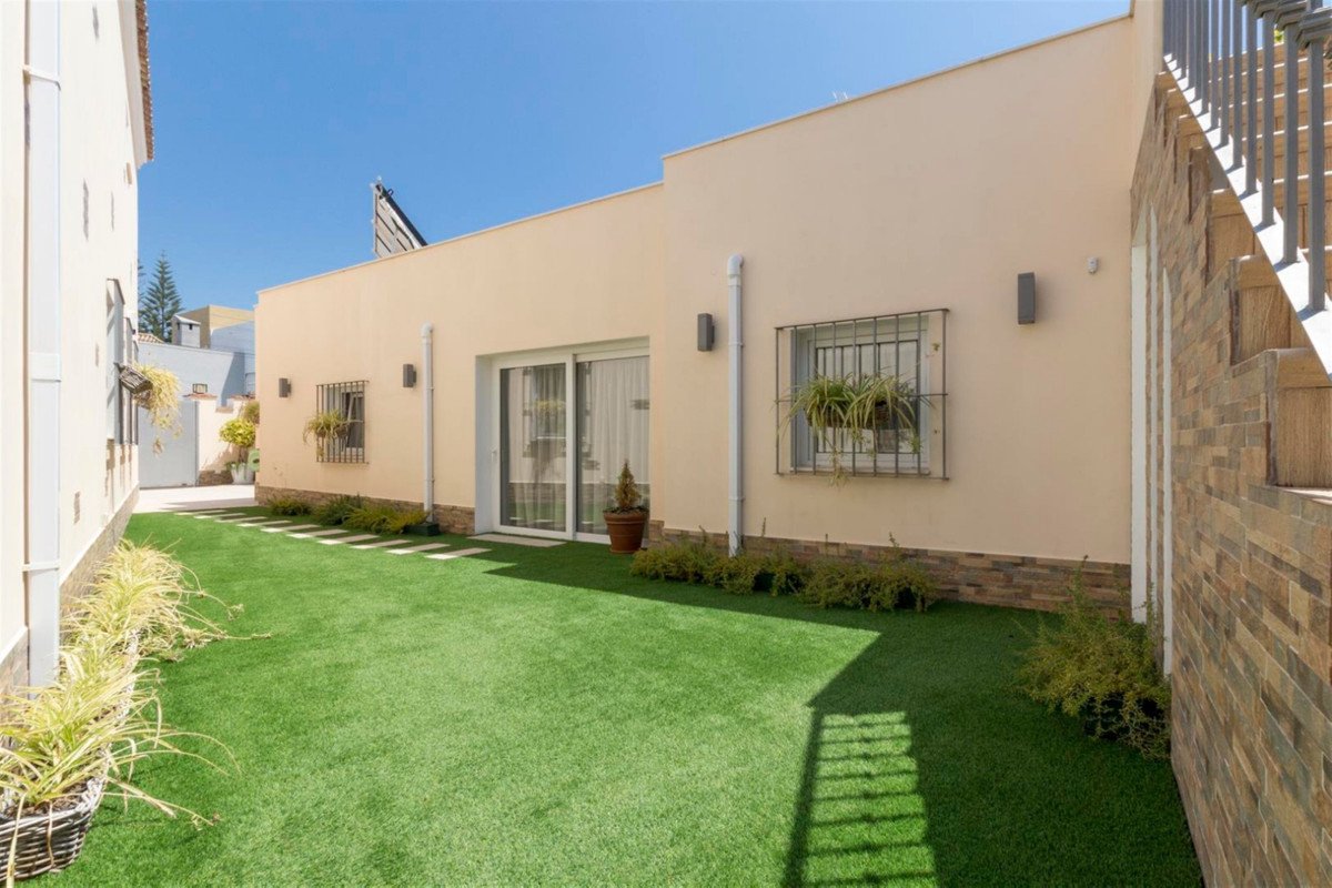 4 Bed Detached Villa in San Pedro de Alcántara