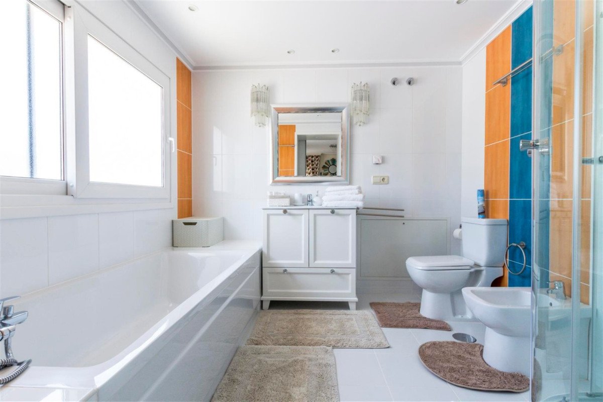 4 Bed Detached Villa in San Pedro de Alcántara