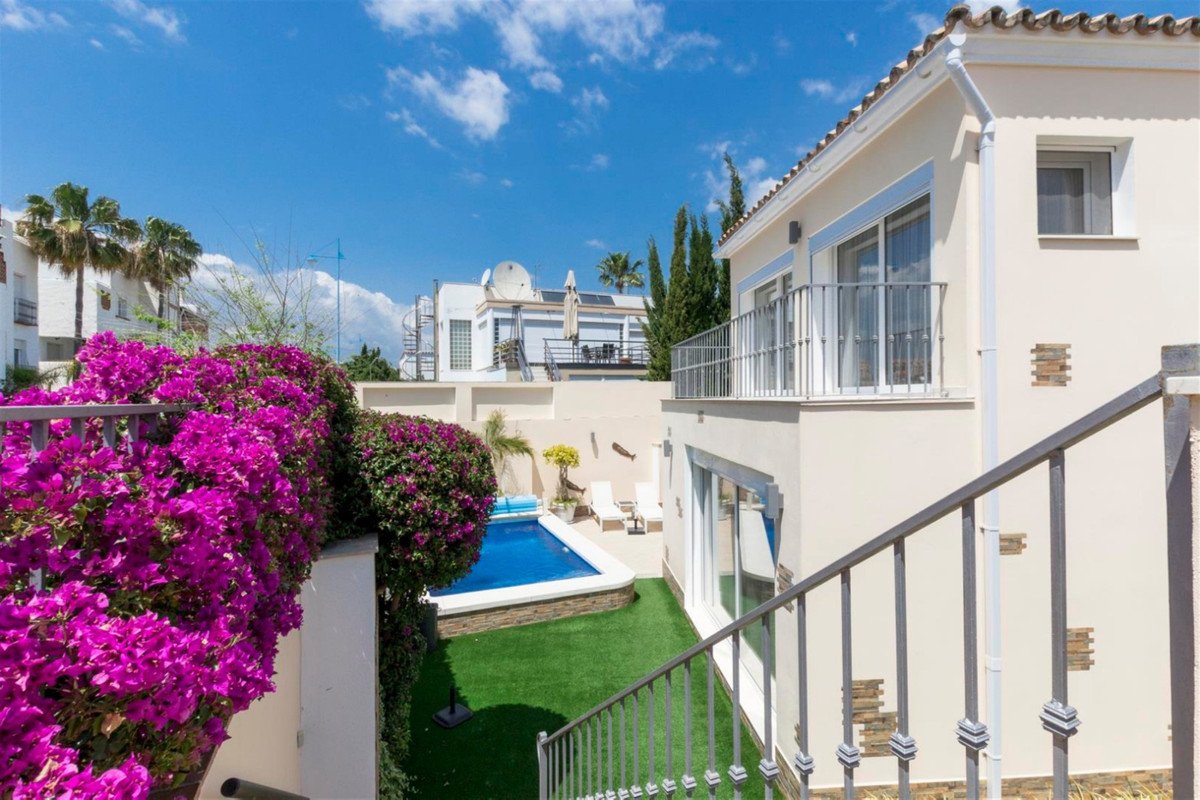 4 Bed Detached Villa in San Pedro de Alcántara