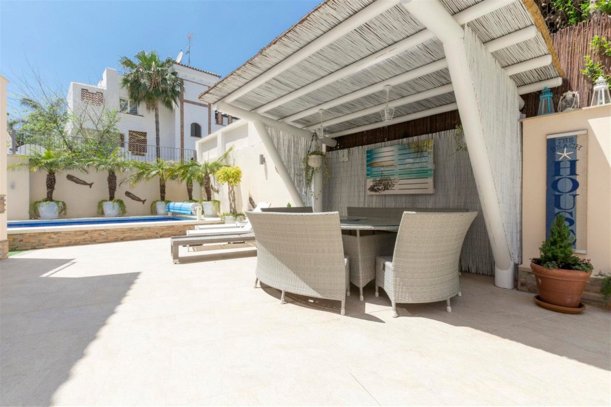 4 Bed Detached Villa in San Pedro de Alcántara