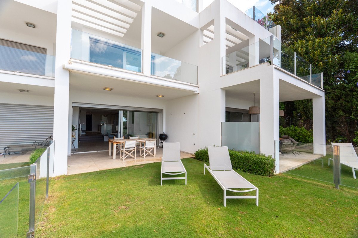 3 Bed Townhouse in Sierra Blanca