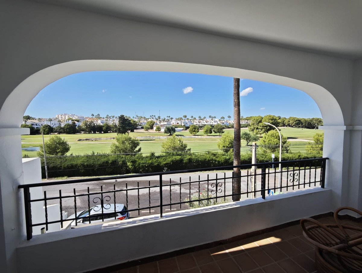 2 Bed Top Floor Apartment in Villamartin