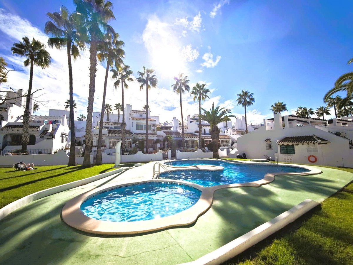 2 Bed Top Floor Apartment in Villamartin