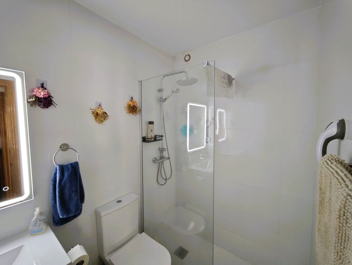 2 Bed Top Floor Apartment in Villamartin