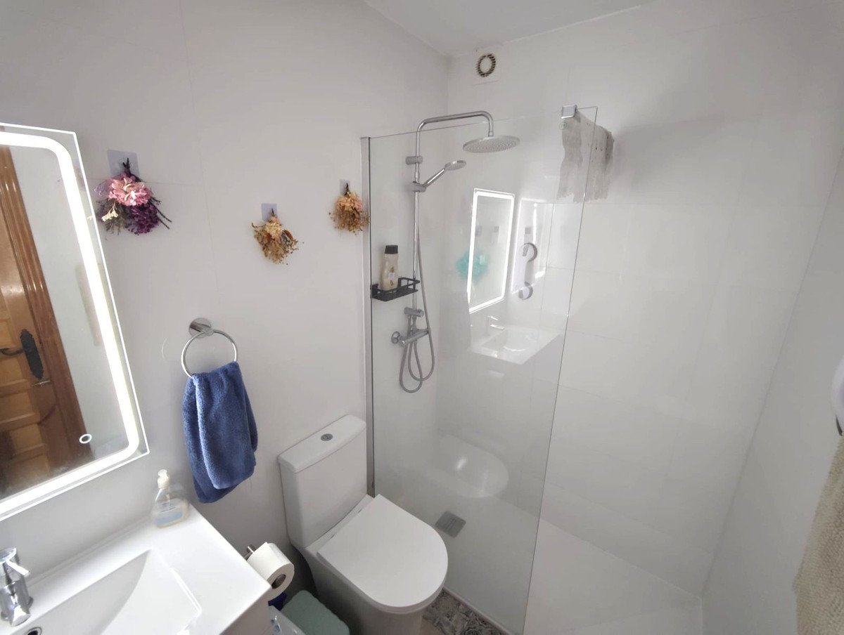 2 Bed Top Floor Apartment in Villamartin