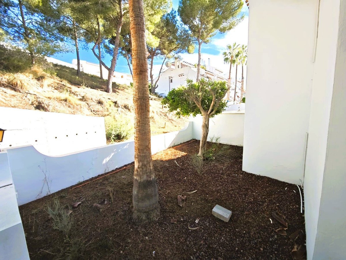 2 Bed Top Floor Apartment in Villamartin