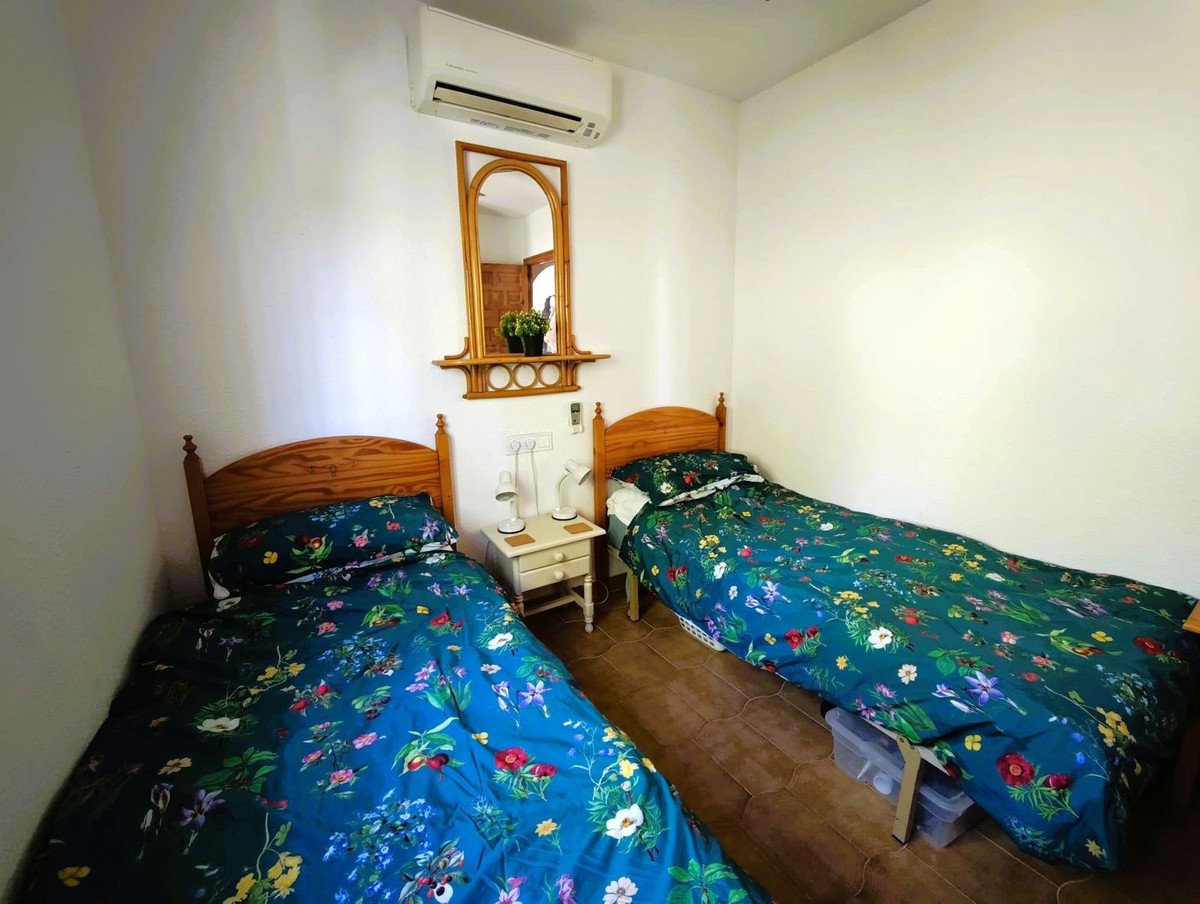 2 Bed Top Floor Apartment in Villamartin