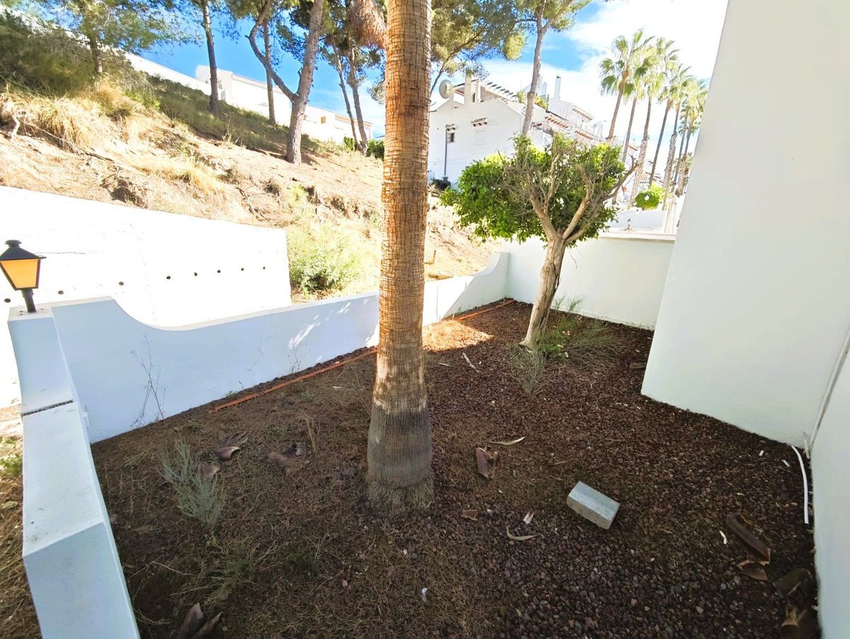 2 Bed Top Floor Apartment in Villamartin
