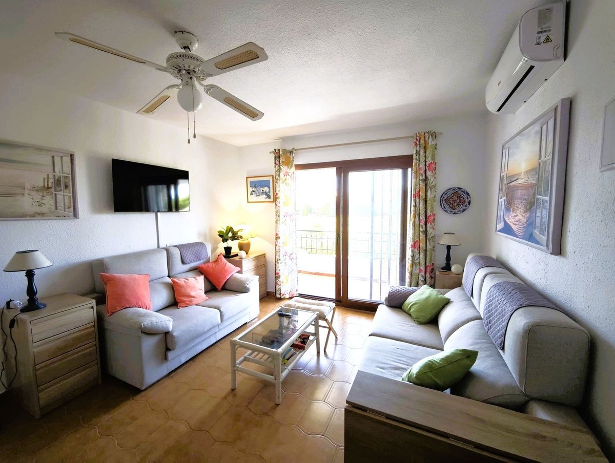 2 Bed Top Floor Apartment in Villamartin