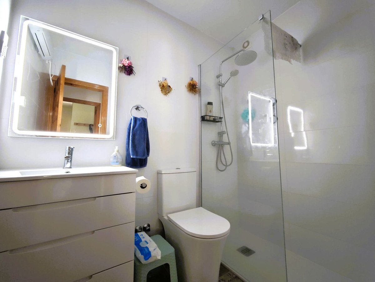 2 Bed Top Floor Apartment in Villamartin