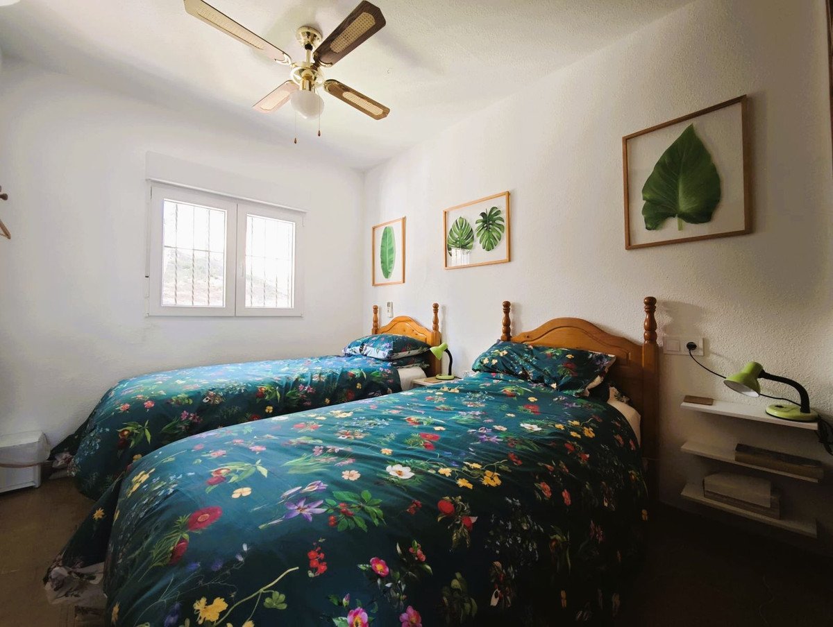 2 Bed Top Floor Apartment in Villamartin